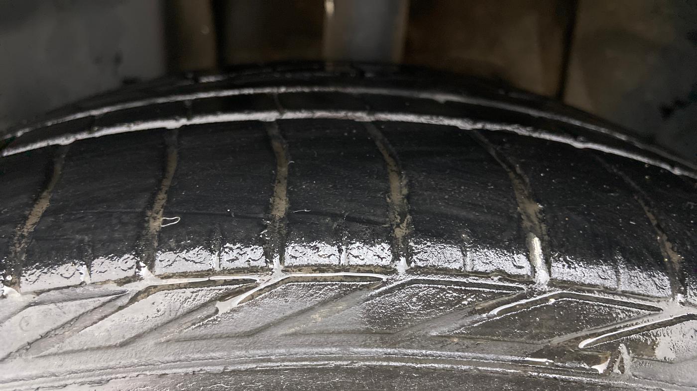 2021 Tata NEXON XZ PLUS PETROL, Petrol, Manual, 33,090 km, Left Front Tyre Tread