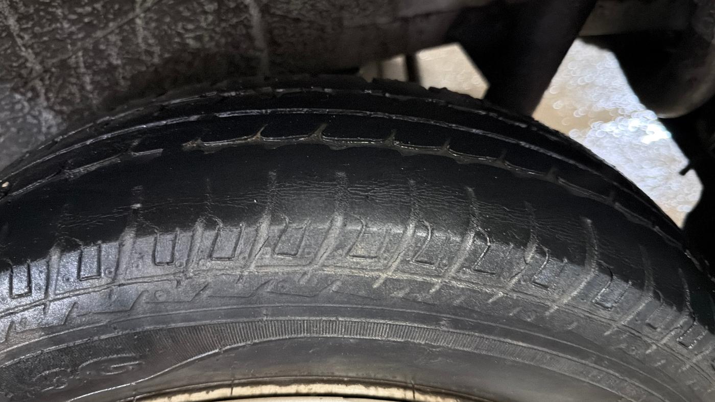 2014 Maruti Wagon R 1.0 LXI CNG, CNG, Manual, 58,922 km, Left Rear Tyre Tread