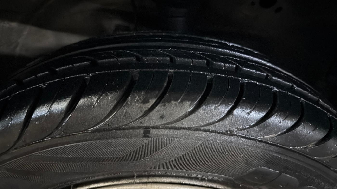 2014 Maruti Wagon R 1.0 LXI CNG, CNG, Manual, 58,922 km, Right Front Tyre Tread