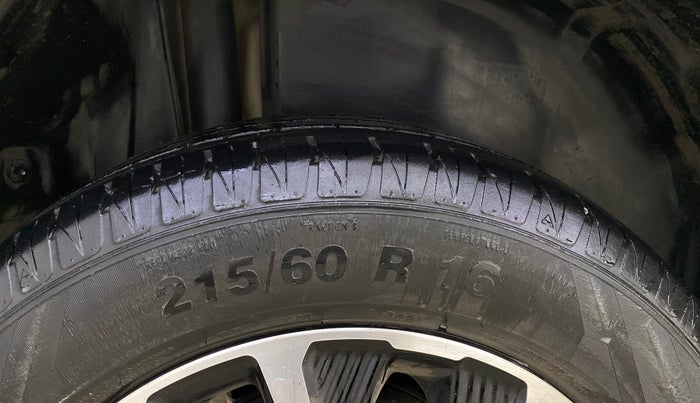 2021 Maruti Vitara Brezza ZXI PLUS AT SHVS, Petrol, Automatic, 27,914 km, Right Rear Tyre Tread