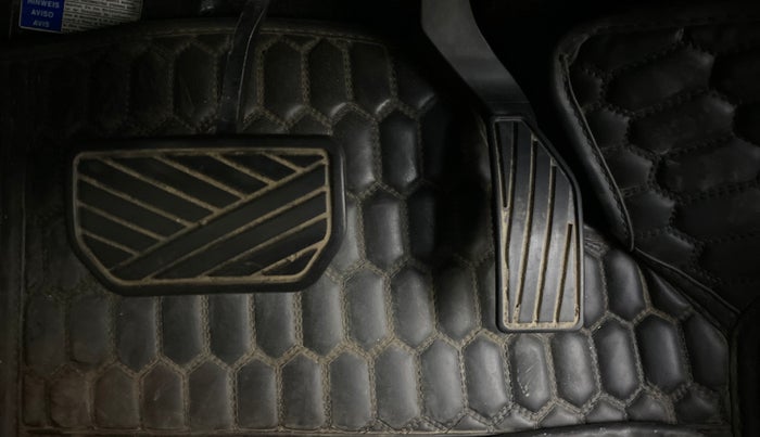 2021 Maruti Vitara Brezza ZXI PLUS AT SHVS, Petrol, Automatic, 27,914 km, Pedals