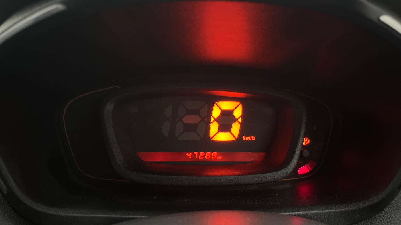 2016 Renault Kwid RXT 1.0, Petrol, Manual, 47,240 km, Odometer Image