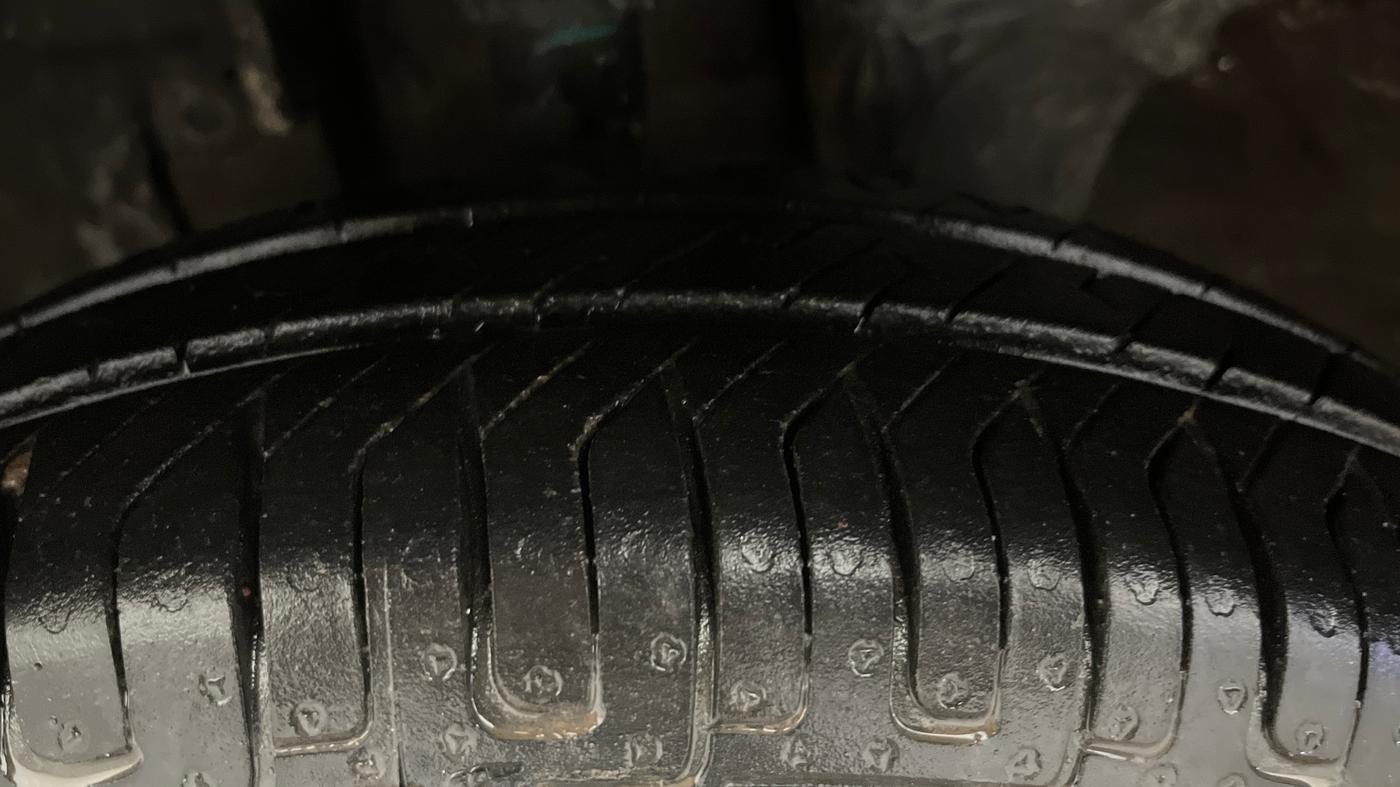 2016 Renault Kwid RXT 1.0, Petrol, Manual, 47,240 km, Left Front Tyre Tread