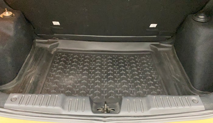 2020 Tata ALTROZ XZ PETROL, Petrol, Manual, 34,901 km, Boot Inside