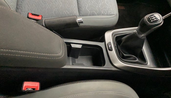 2020 Tata ALTROZ XZ PETROL, Petrol, Manual, 34,901 km, Gear Lever