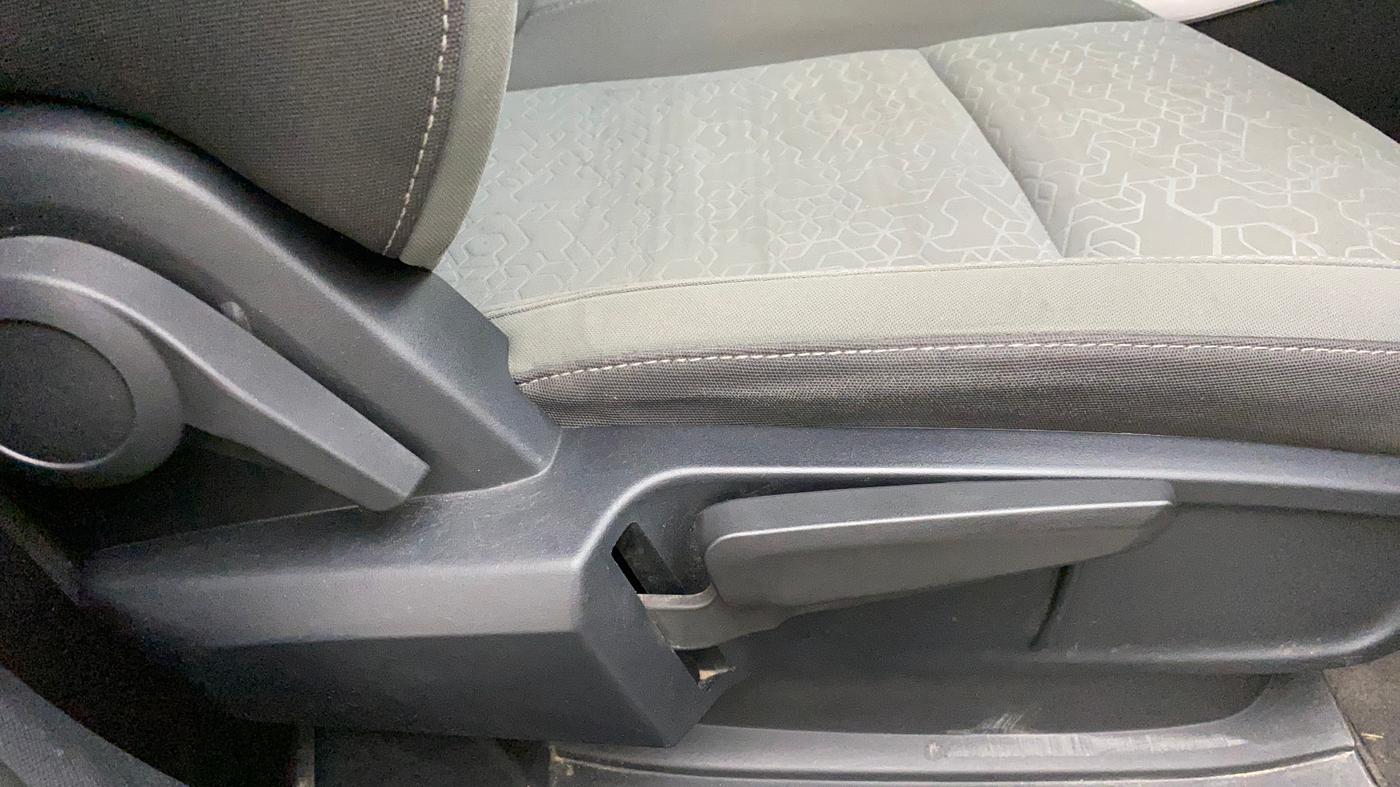 2020 Tata ALTROZ XZ PETROL, Petrol, Manual, 34,901 km, Driver Side Adjustment Panel