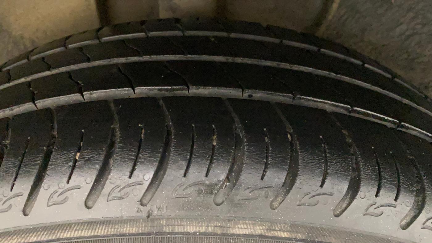 2020 Tata ALTROZ XZ PETROL, Petrol, Manual, 34,901 km, Right Rear Tyre Tread