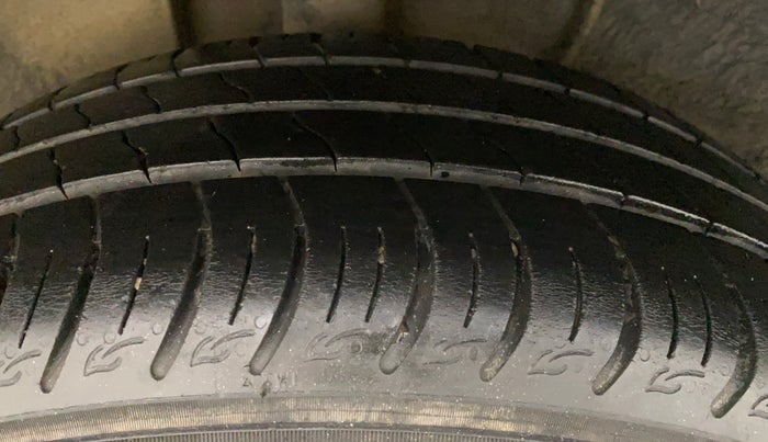 2020 Tata ALTROZ XZ PETROL, Petrol, Manual, 34,901 km, Right Rear Tyre Tread