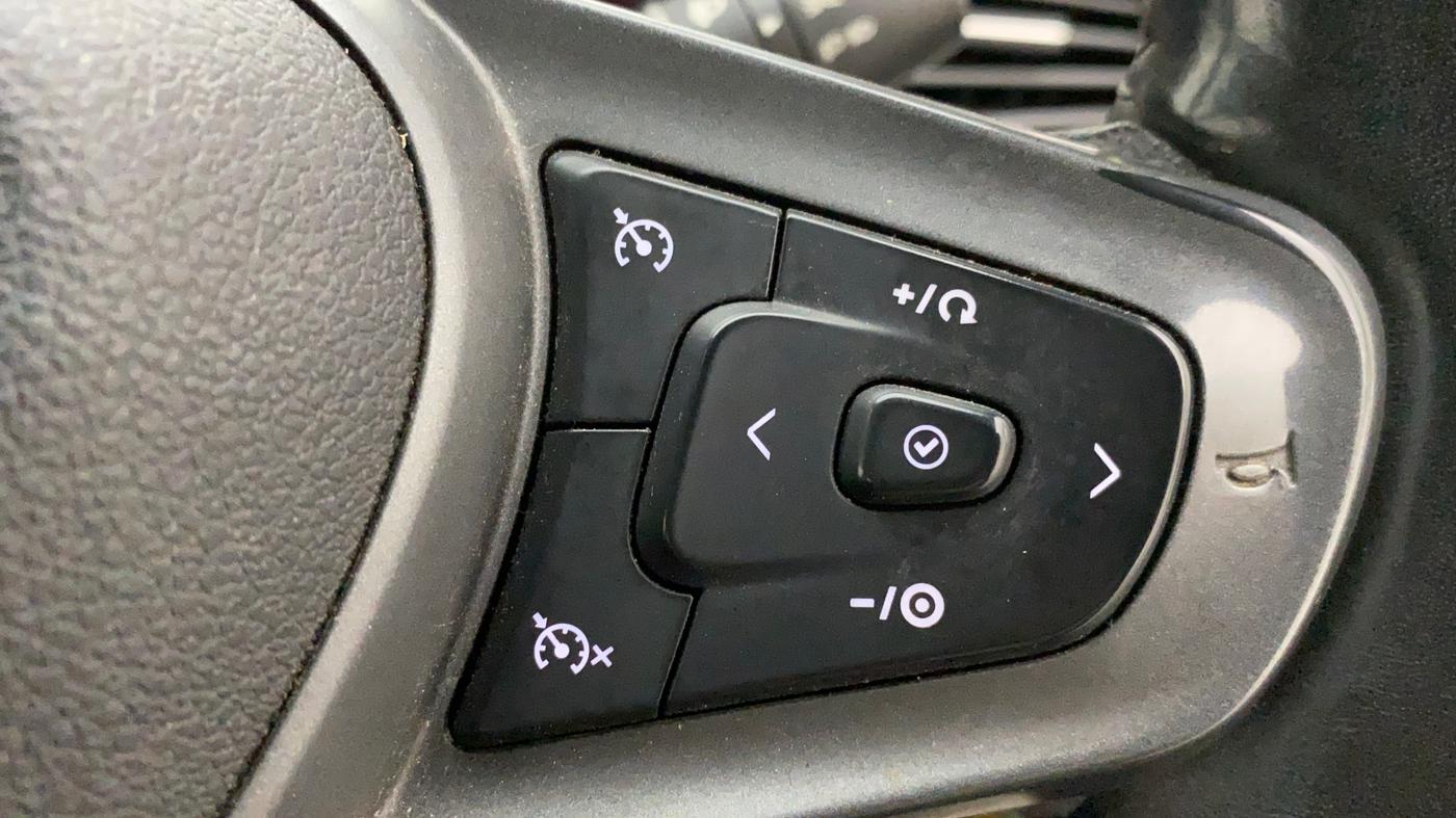 2020 Tata ALTROZ XZ PETROL, Petrol, Manual, 34,901 km, Adaptive Cruise Control