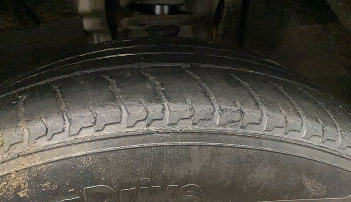 2021 Nissan MAGNITE XE, Petrol, Manual, 53,229 km, Left Front Tyre Tread