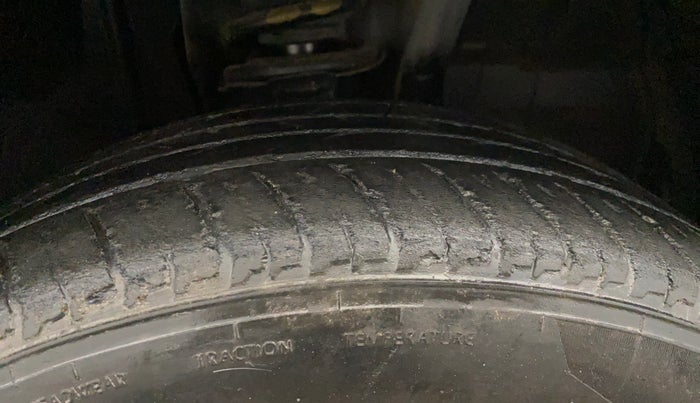 2021 Nissan MAGNITE XE, Petrol, Manual, 53,229 km, Right Front Tyre Tread