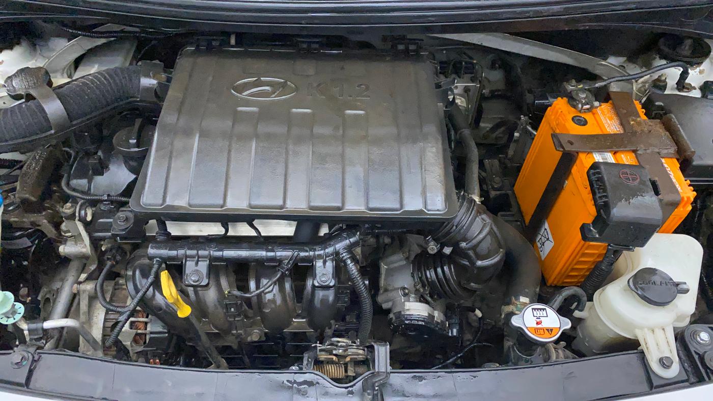 2015 Hyundai Xcent S 1.2, Petrol, Manual, 40,345 km, Engine View