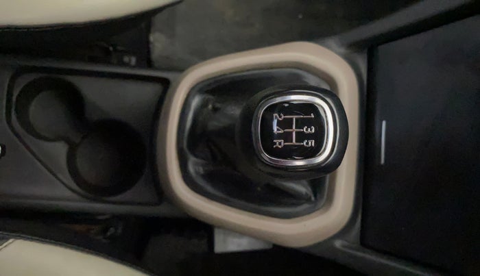 2015 Hyundai Xcent S 1.2, Petrol, Manual, 40,268 km, Gear Lever