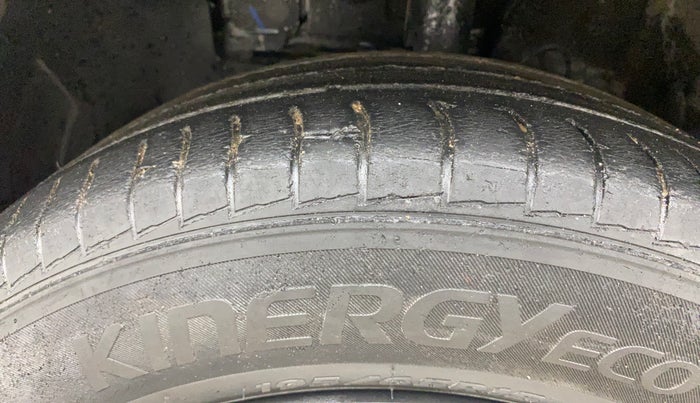 2019 Hyundai VENUE S 1.2, CNG, Manual, 38,118 km, Left Front Tyre Tread