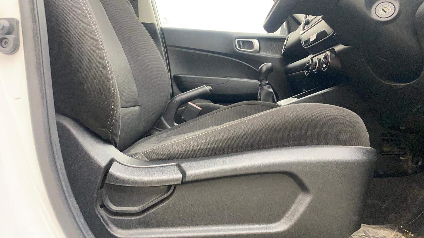 2019 Hyundai VENUE S 1.2, CNG, Manual, 39,369 km, Driver Side Adjustment Panel