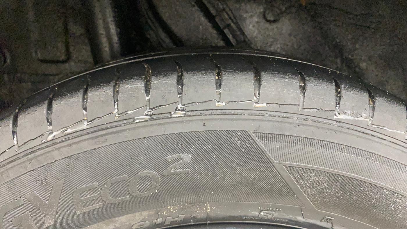 2019 Hyundai VENUE S 1.2, CNG, Manual, 39,369 km, Right Rear Tyre Tread