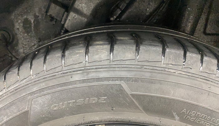 2019 Hyundai VENUE S 1.2, CNG, Manual, 38,118 km, Left Rear Tyre Tread