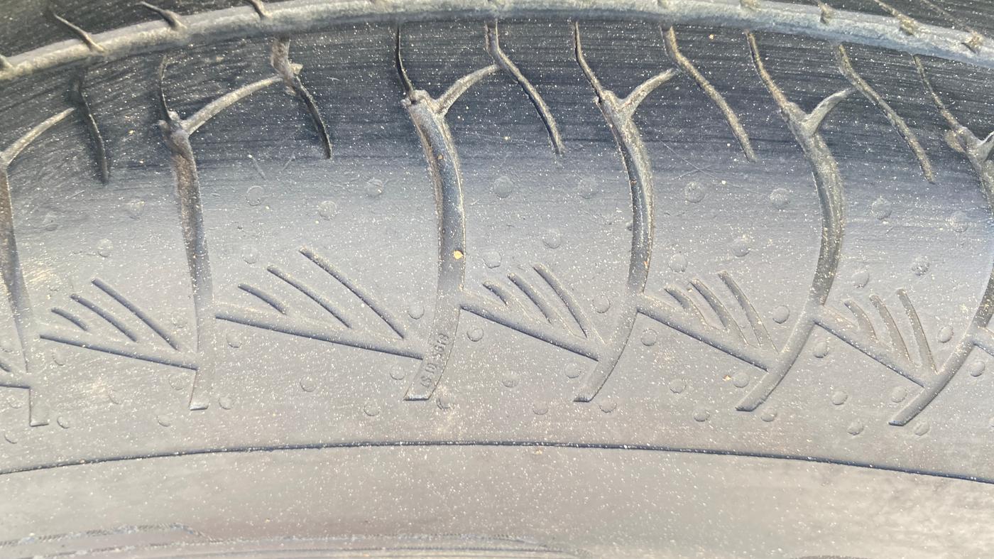 2020 Mahindra MARAZZO M2 8 Str AMT, Diesel, Automatic, 55,435 km, Right Front Tyre Tread