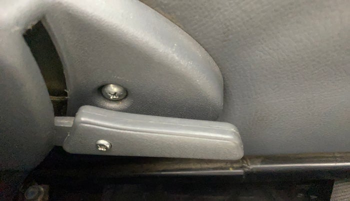 2015 Maruti Alto 800 LXI, Petrol, Manual, 23,116 km, Driver Side Adjustment Panel