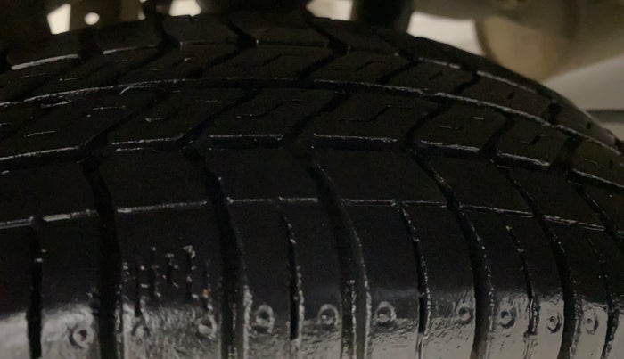 2015 Maruti Alto 800 LXI, Petrol, Manual, 23,116 km, Right Rear Tyre Tread