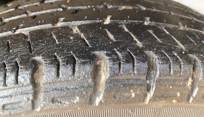 2018 Maruti Alto K10 VXI, Petrol, Manual, 61,893 km, Left Rear Tyre Tread