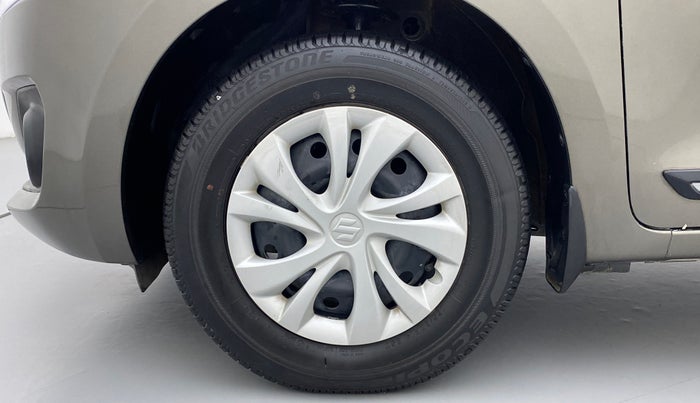 2020 Maruti Swift VXI D, Petrol, Manual, 17,554 km, Left Front Wheel