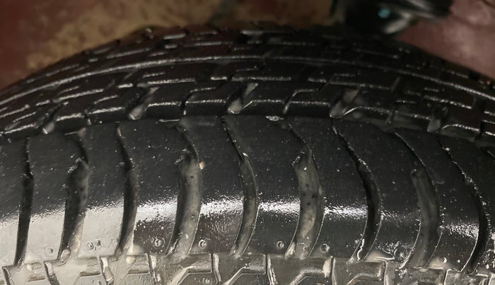 2015 Maruti Alto K10 VXI P, Petrol, Manual, 22,770 km, Right Front Tyre Tread