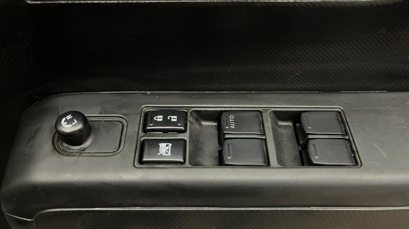 2024 Maruti New Wagon-R VXI CNG 1.0, CNG, Manual, 45,111 km, Driver Side Door Panels Control