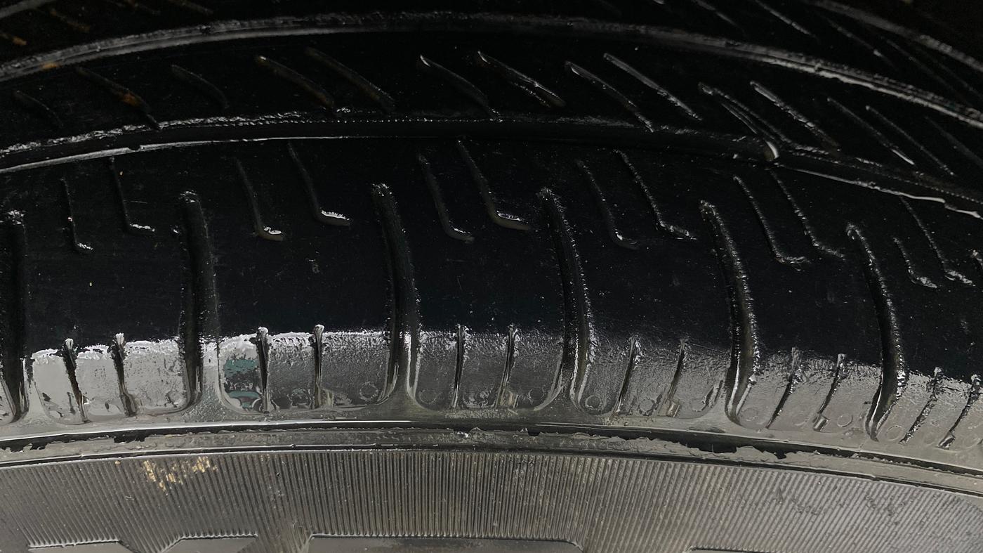 2013 Fiat Grand Punto Dynamic 1.2, Petrol, Manual, 28,153 km, Right Front Tyre Tread