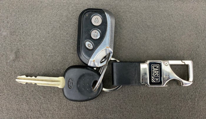 2013 Hyundai i10 SPORTZ 1.2 AT, Petrol, Automatic, 24,167 km, Key Close Up