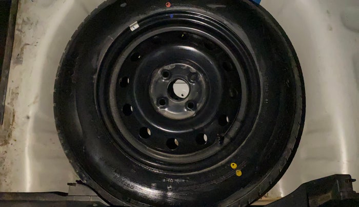 2020 Maruti Swift VXI, Petrol, Manual, 33,785 km, Spare Tyre