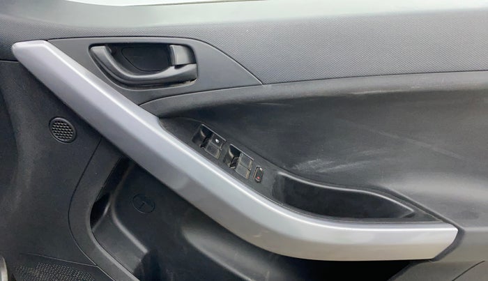 2021 Tata NEXON XMA PETROL, Petrol, Automatic, 84,055 km, Driver Side Door Panels Control