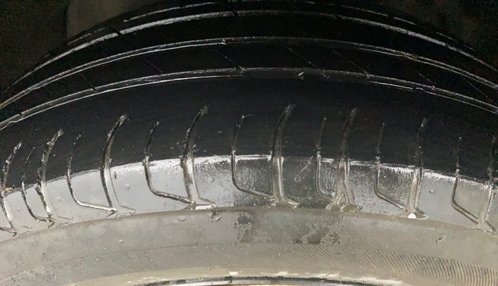 2021 Tata NEXON XMA PETROL, Petrol, Automatic, 84,055 km, Left Front Tyre Tread