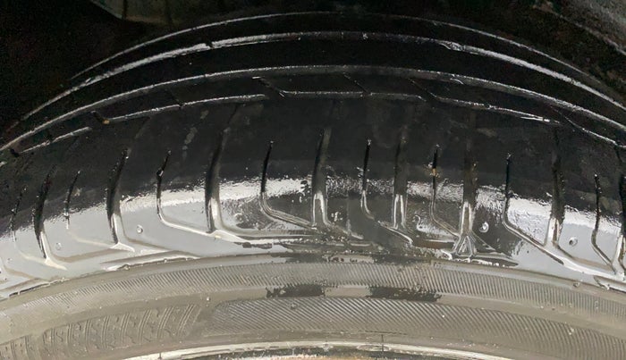 2021 Tata NEXON XMA PETROL, Petrol, Automatic, 84,055 km, Right Rear Tyre Tread