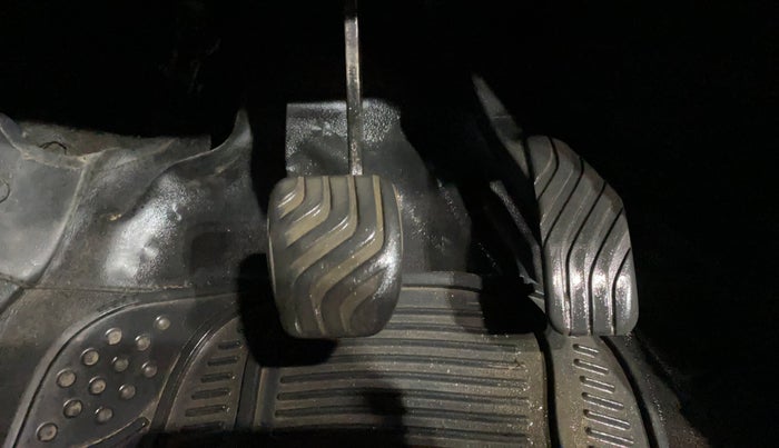 2017 Renault Kwid RXT 1.0 AMT (O), Petrol, Automatic, 76,720 km, Pedals