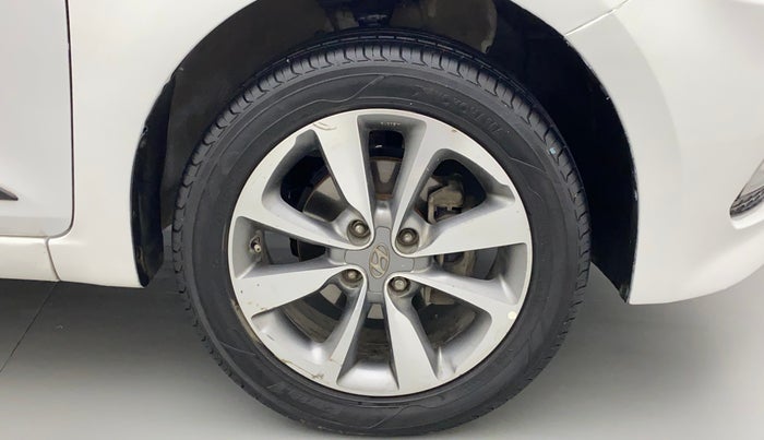 2017 Hyundai Elite i20 ASTA 1.4 CRDI (O), Diesel, Manual, 1,01,760 km, Right Front Wheel