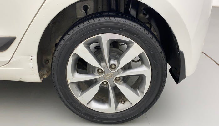 2017 Hyundai Elite i20 ASTA 1.4 CRDI (O), Diesel, Manual, 1,01,760 km, Left Rear Wheel