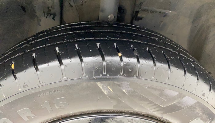 2022 Tata PUNCH ACCOMPLISHED AMT, Petrol, Automatic, 36,512 km, Right Front Tyre Tread