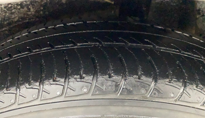 2015 Maruti Celerio VXI AMT, Petrol, Automatic, 37,506 km, Left Rear Tyre Tread