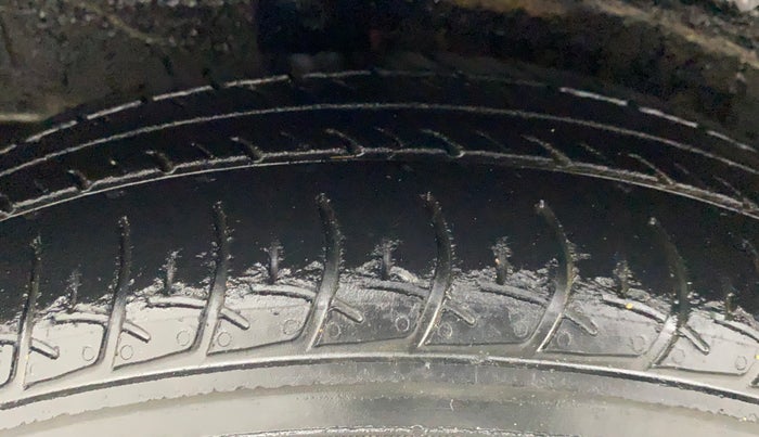 2015 Maruti Celerio VXI AMT, Petrol, Automatic, 37,506 km, Right Rear Tyre Tread