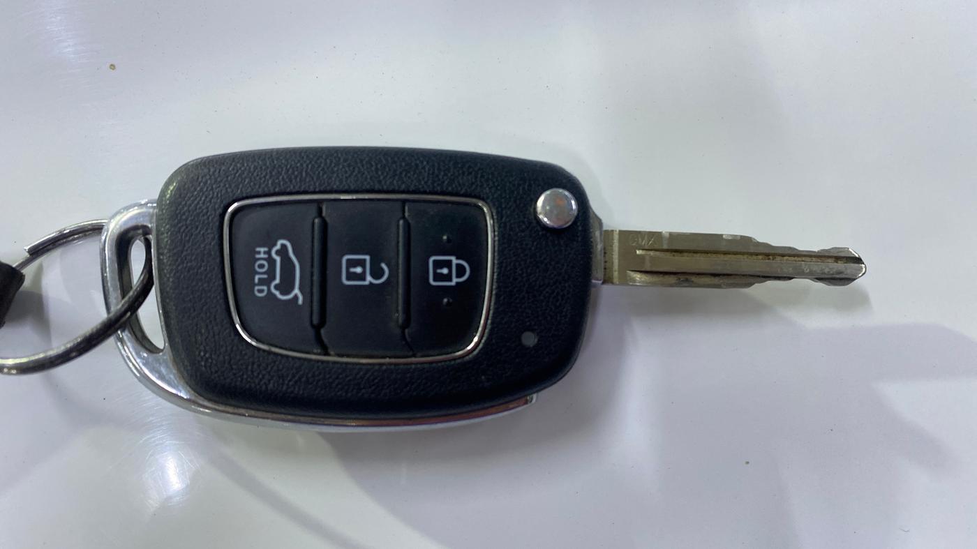 2021 Hyundai VENUE S 1.2, Petrol, Manual, 24,556 km, Key Close Up