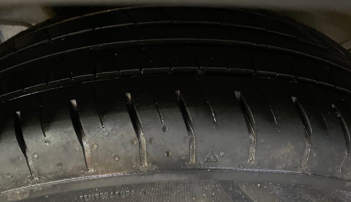 2021 Hyundai VENUE S 1.2, Petrol, Manual, 24,556 km, Right Rear Tyre Tread