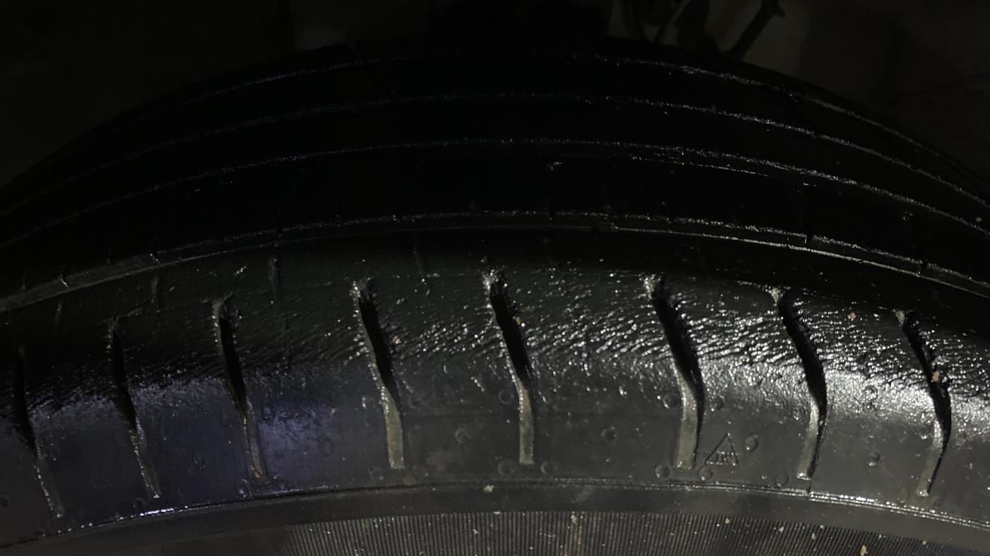 2021 Hyundai VENUE S 1.2, Petrol, Manual, 24,556 km, Left Front Tyre Tread