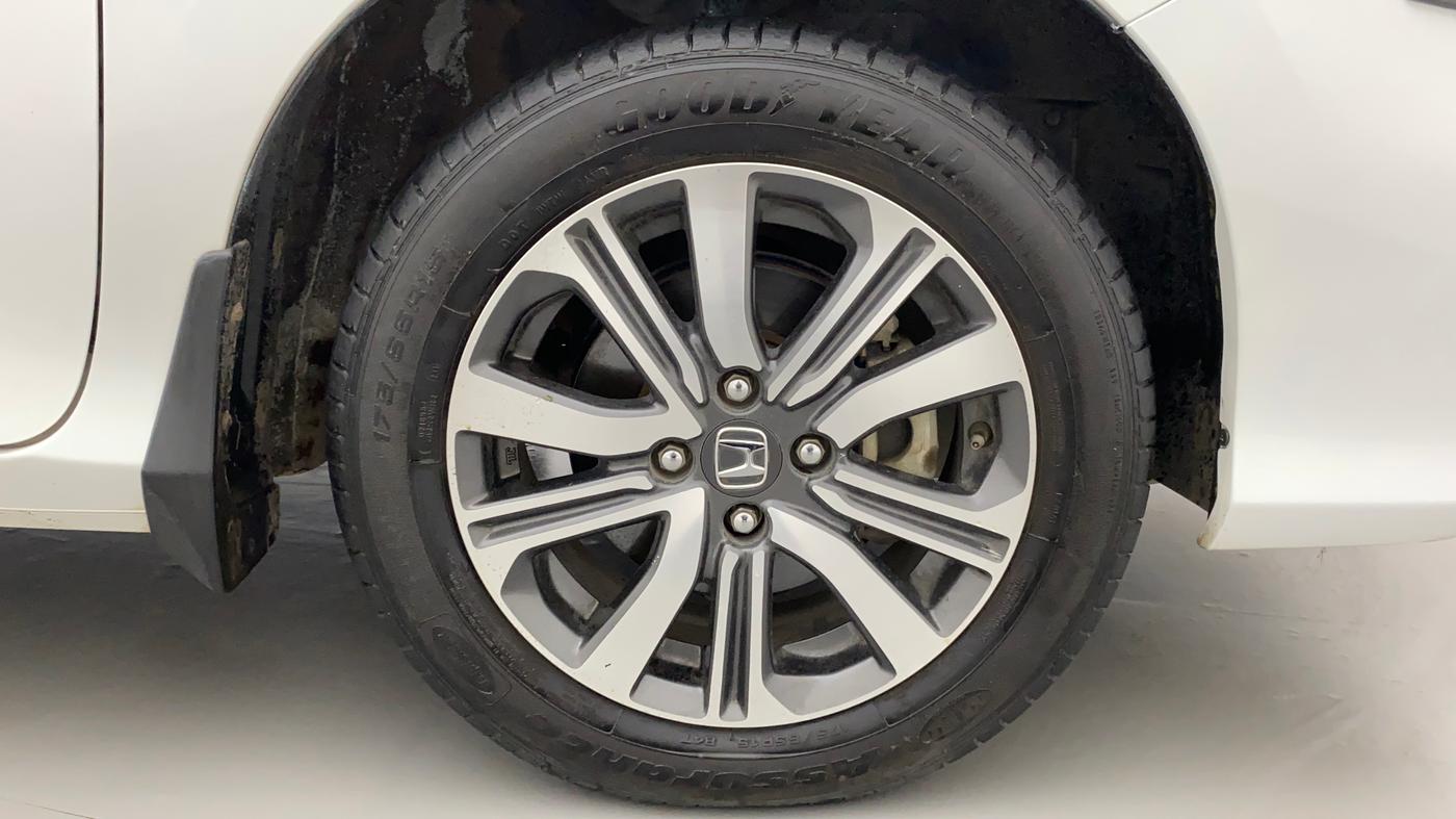 2022 Honda City 1.5L I-VTEC V MT 4TH GEN, Petrol, Manual, 14,900 km, Right Front Wheel