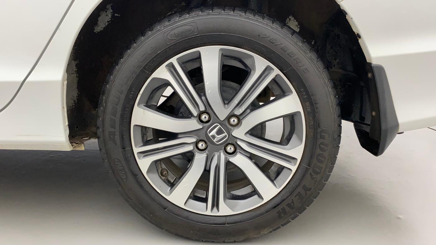2022 Honda City 1.5L I-VTEC V MT 4TH GEN, Petrol, Manual, 14,900 km, Left Rear Wheel
