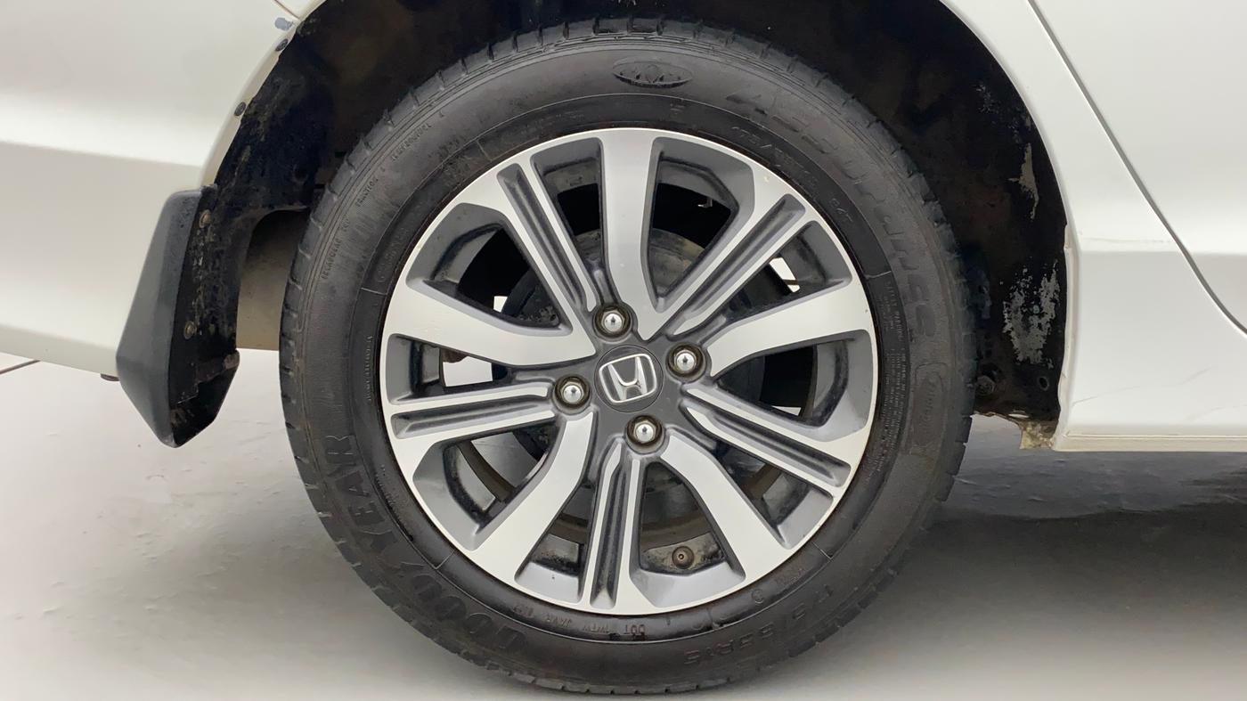 2022 Honda City 1.5L I-VTEC V MT 4TH GEN, Petrol, Manual, 14,900 km, Right Rear Wheel