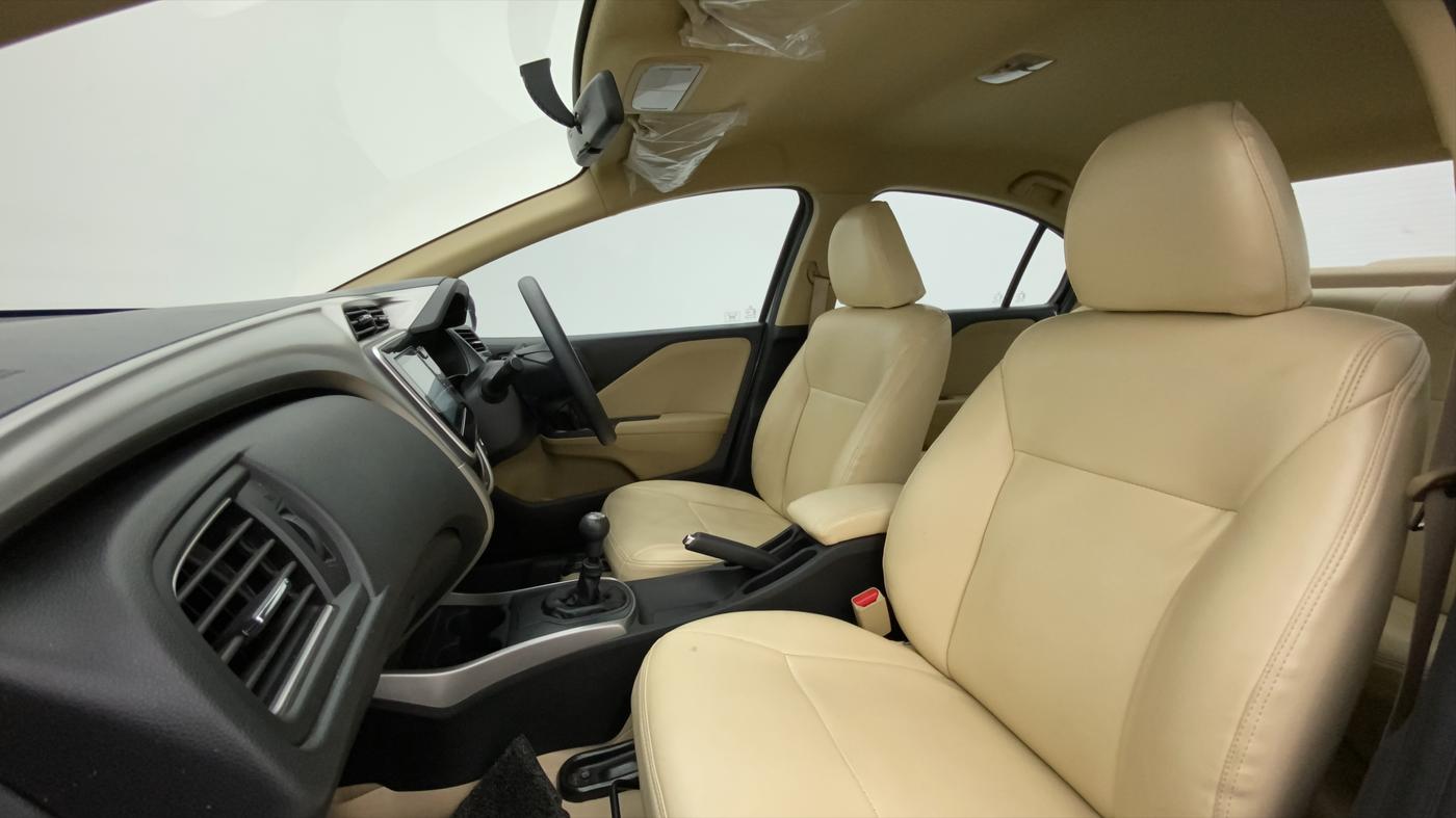 2022 Honda City 1.5L I-VTEC V MT 4TH GEN, Petrol, Manual, 14,900 km, Right Side Front Door Cabin
