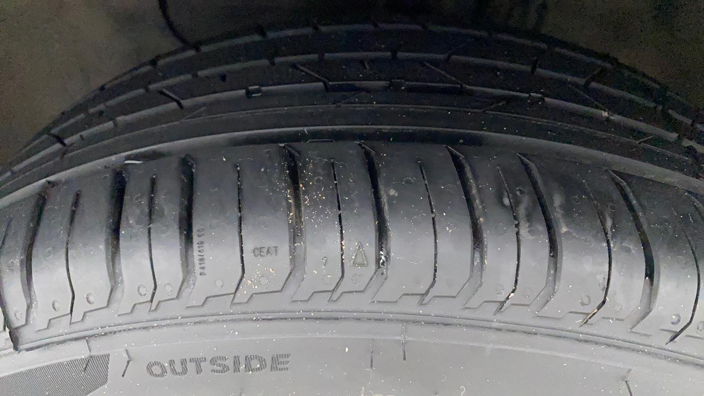 2017 Hyundai Elite i20 ASTA 1.2, Petrol, Manual, 43,796 km, Left Front Tyre Tread
