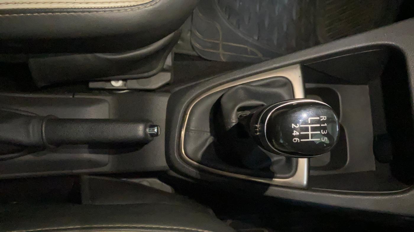 2017 Renault Captur PLATINE DIESEL , Diesel, Manual, 49,716 km, Gear Lever