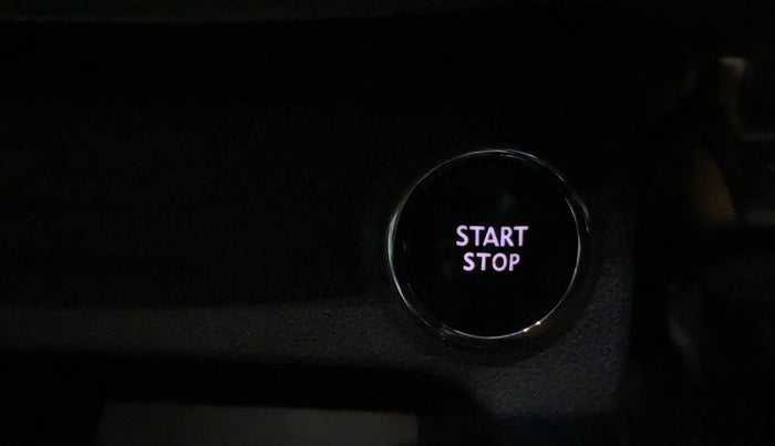 2017 Renault Captur PLATINE DIESEL , Diesel, Manual, 49,741 km, Keyless Start/ Stop Button